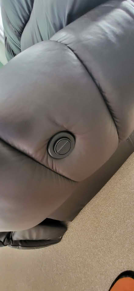 Photo of free Leather Sofa with electric recliner. 3 and 2 seater. (Fordingbridge SP6) #2