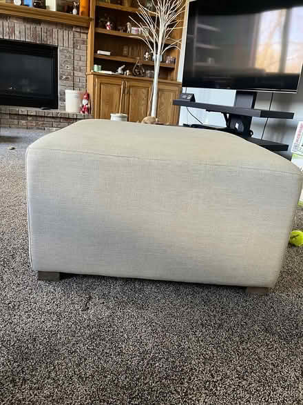 Photo of free Ottoman (Oakdale) #1