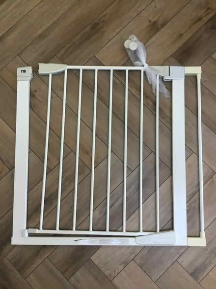 Photo of free Stair gate (Bournville B30) #1