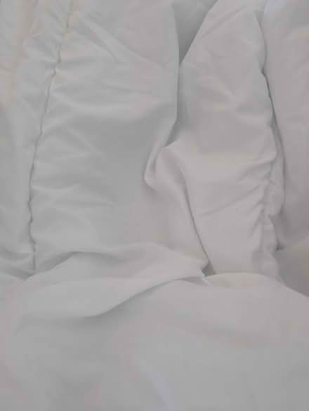 Photo of free King size duvet half 4.5 / 10.5 tog (Stretford) #1