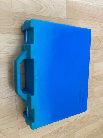 Photo of free Crayola A4 sized box of stationery (Lamorbey DA15) #2