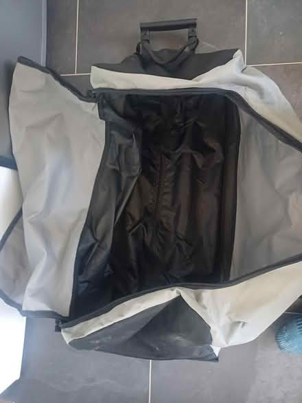 Photo of free Holdall (SE9) #2