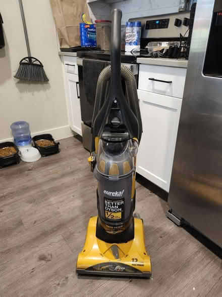 Photo of free Vacuum (76102) #1