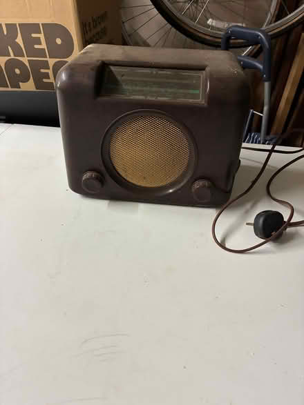 Photo of free 2 Old Radios (ME13) #1