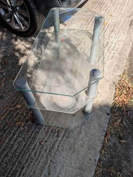 Photo of free 3 tier Glass corner table (nr Abingdon OX14) #2
