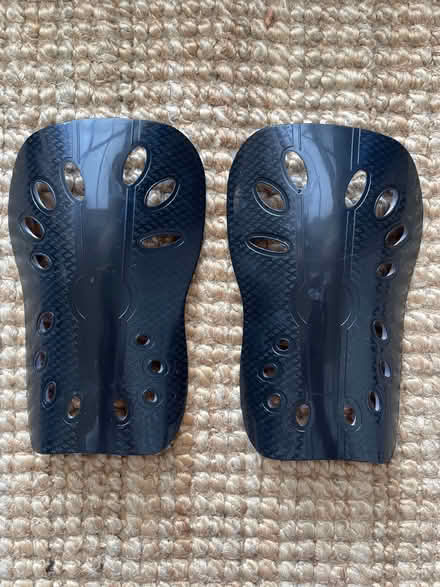 Photo of free Kids shin pads (Chigwell IG7) #1