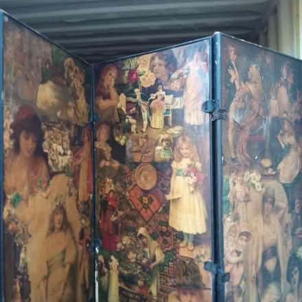 Photo of free Folding Victorian Decoupage Screen (Charlbury OX7) #1