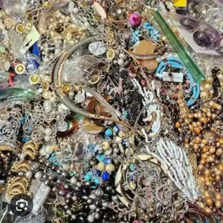 Photo of Costume jewellery (Mereoak Park RG2) #1