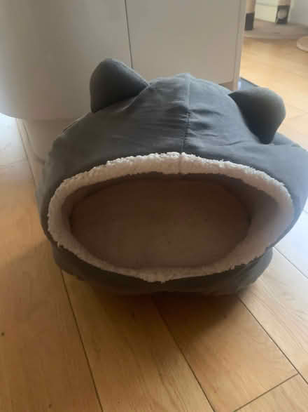Photo of free Cat cave bed fur lined (Wootton OX13) #1