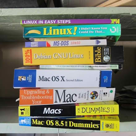Photo of free Old computer books, Mac & Linux (Aylestone LE2) #1