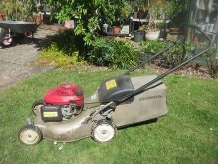 Photo of free Lawnmower - Honda Izy 18" Push - for spares/repair (Seaford BN25) #1