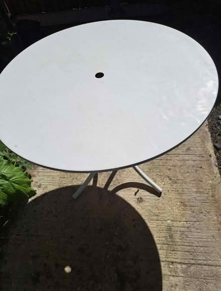 Photo of free Circular garden table (Farnborough GU14) #2
