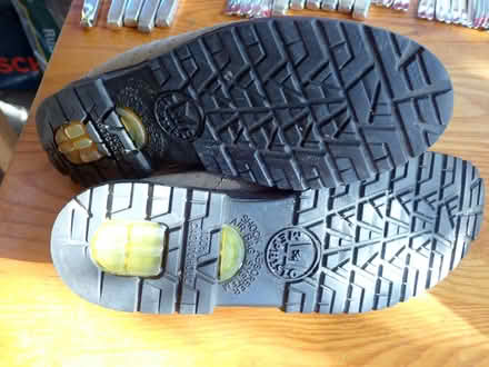 Photo of free Ladies Mephisto walking/everyday shoes size 7.5 (Fairfield LA1) #2