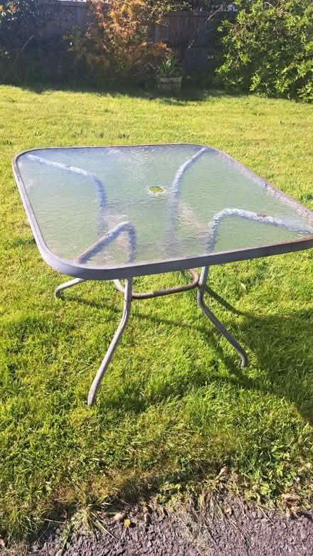 Photo of free 4 seater garden table (Markfield LE6) #1