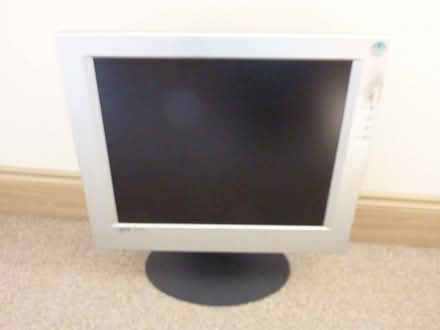 Photo of free Computer Monitor (Rhydycroesau SY10) #1