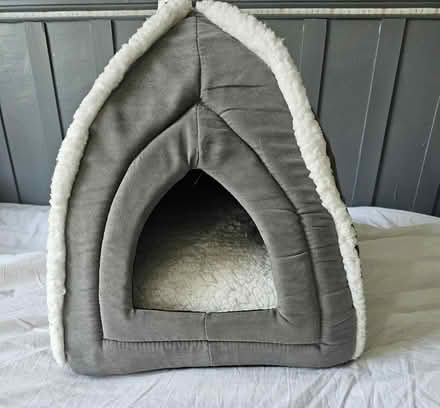 Photo of free Pet house (Swinton M27) #1