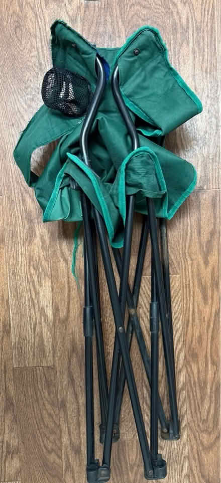 Photo of free Folding camping chair w storage bag (1075 Valencia Avenue) #3