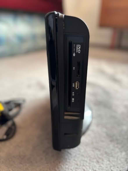 Photo of free 14inch TV with integral DVD player (windsor SL4) #2