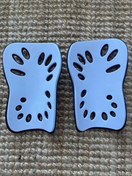 Photo of free Kids shin pads (Chigwell IG7) #2