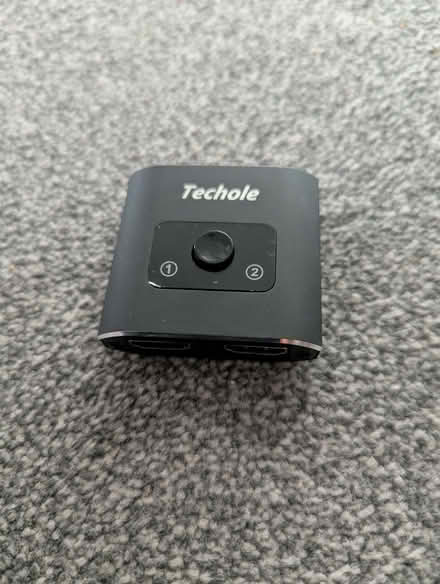 Photo of free Computer monitor cables and HDMI switch (Southsea PO5) #3