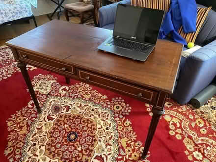 Photo of free an antique table with two drawers (Wedgewood) #1