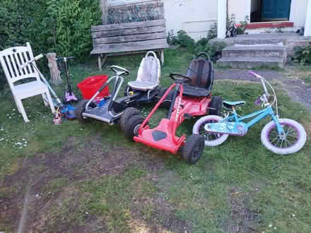 Photo of free All sorts of outdoor bits (Cheddington LU7) #1