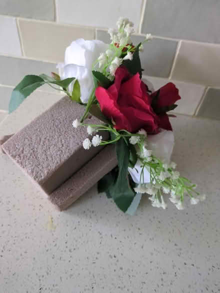 Photo of free Artificial flowers (Orgreave S13) #2