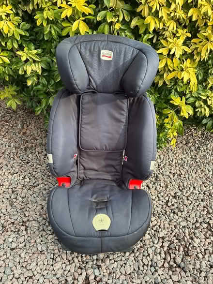 Photo of free Child’s Car seat (LE12 8ew) #2