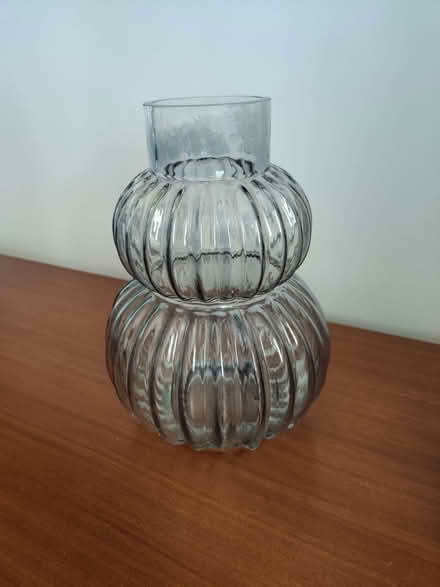 Photo of free Glass vase (Kew TW9) #1