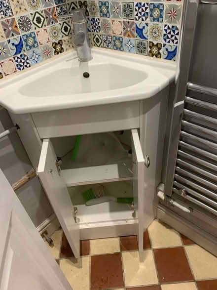 Photo of free Corner sink and cabinet (Dorchester on Thames OX10) #2