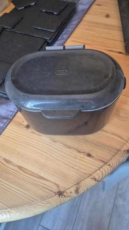 Photo of free Small recycle box (Derby Chaddesden DE21) #1