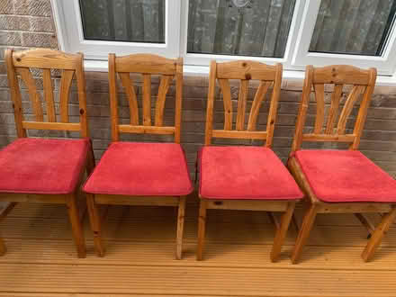 Photo of free 4 Kitchen Chairs and cushons (old harlow CM17) #1