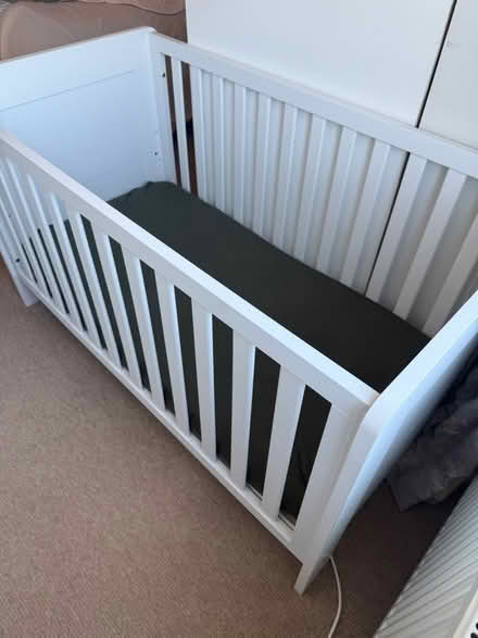 Photo of free Crib with mattress (Chiswick W4) #3