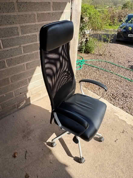 Photo of free Adjustable black leather office chair (Wentnor SY9) #1