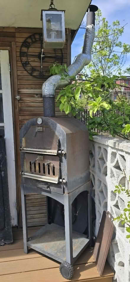 Photo of free Smal wooden oven (N181LF) #2