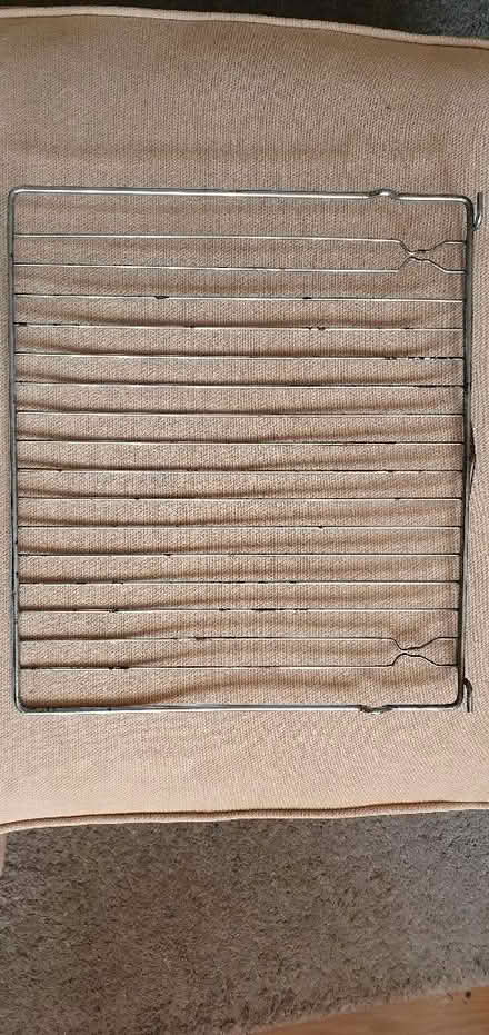 Photo of free Oven shelf (Hartington Road BN2) #1