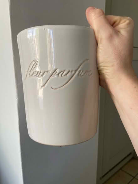 Photo of free Plant pot (Morden SM4) #1