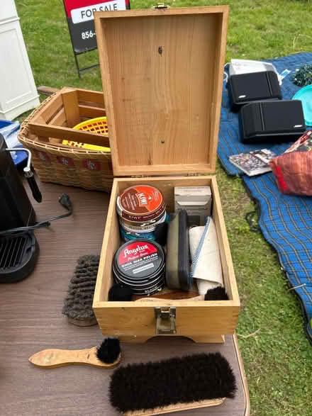 Photo of free Shoe shine kit (Haddon Heights) #2