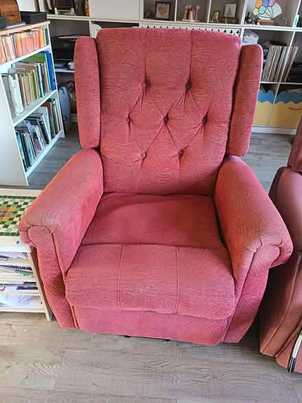 Photo of free Recliner Chairs (BH11) #2