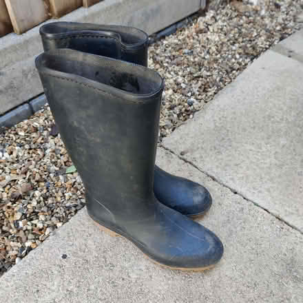 Photo of free Black wellies size 41 (Chineham RG24) #1