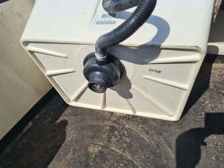 Photo of free Ceramic sink with waste 53x45x20cm (Wicker S2) #4