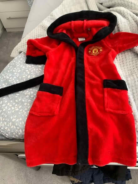 Photo of free Dressing gown age 3-4 yrs (Emsworth PO10) #1