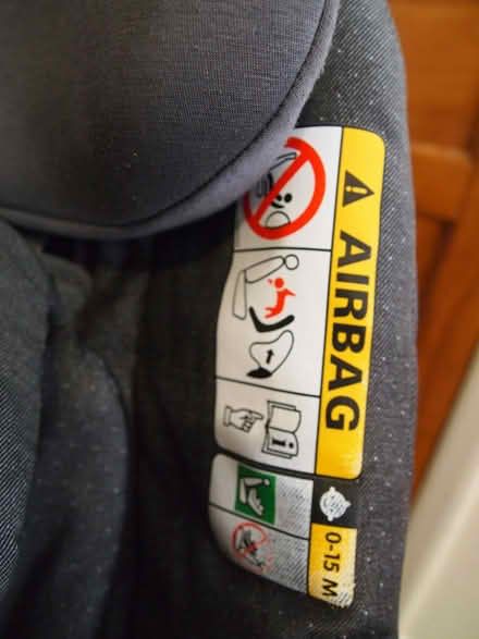 Photo of free Maxi-Cosi car child seat (Croham CR2) #2