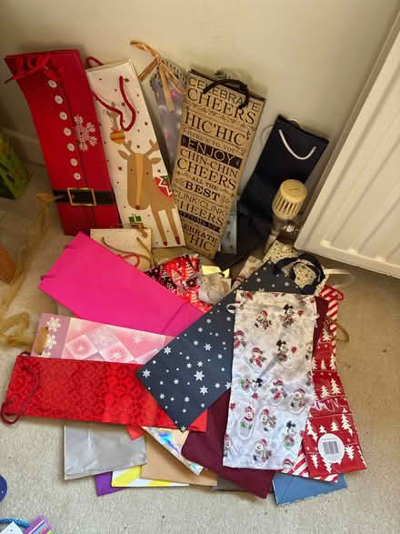 Photo of free About 30 bottle gift bags (Crowborough Warren TN6) #1