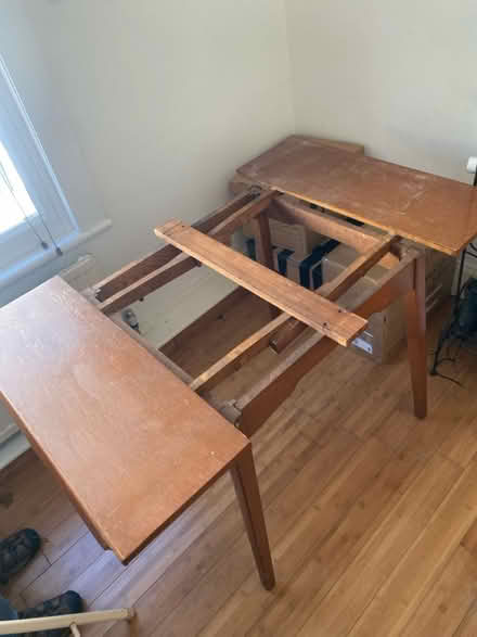 Photo of free Extendable Wooden Dining Table (BN2) #4