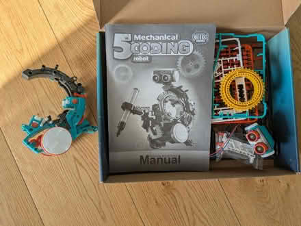 Photo of free Coding robot: unfinished profect (Sydenham) #2