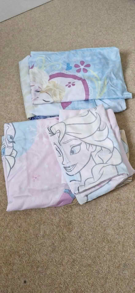 Photo of free Single duvet sets (Knaphill GU21) #1