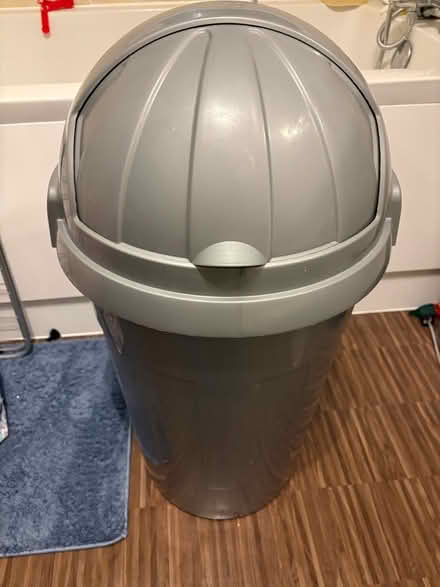 Photo of free Large kitchen bin (Hextable BR8) #1