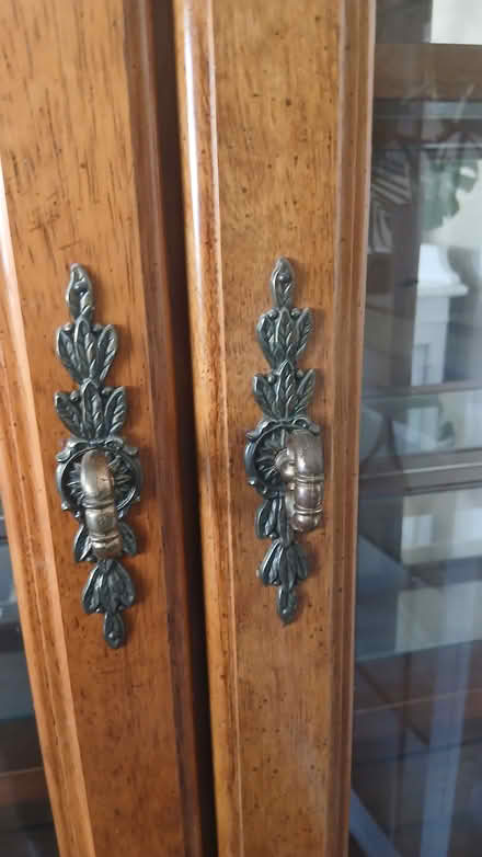 Photo of free Display cabinet glass shelfs (L22) #2