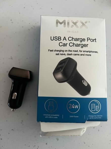 Photo of free USB charge port car charger (The Camp AL1) #1